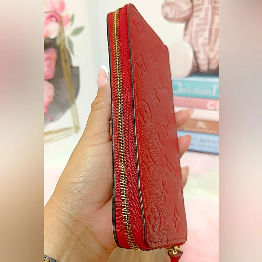 Louis Vuitton Zippy Wallet in Monogram Empreinte Leather - Picture 15 of 15